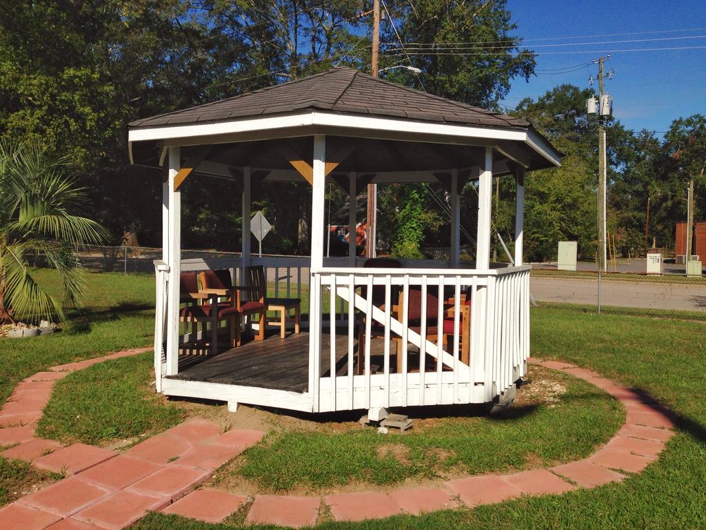 Inn Cheraw Bagian luar foto